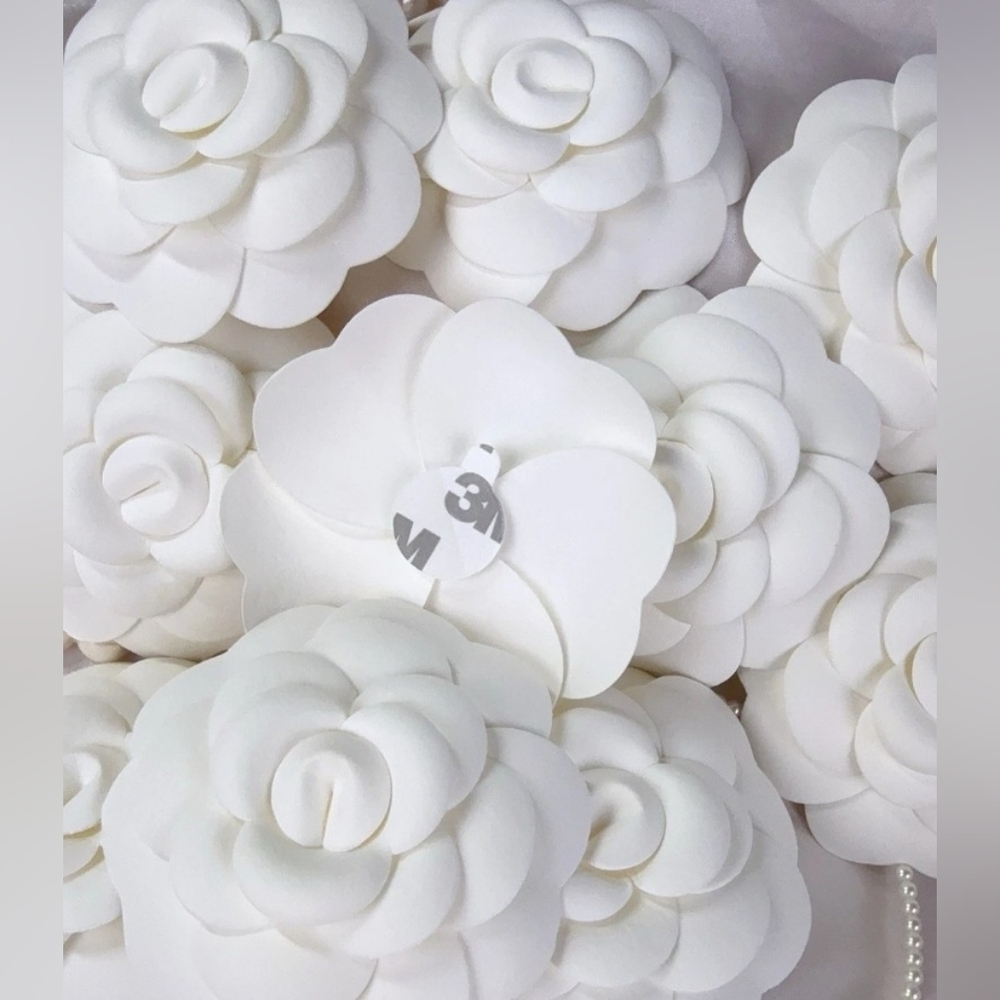 CHANEL White Camellia Flower 7.5cm Gift Wrap Packaging Accessory Authentic - Picture 1 of 5